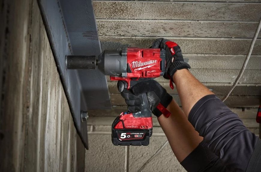 Гайковерт высокомоментный MILWAUKEE 1/2" (1491 Нм) M18 ONEFHIWP12-0X, с пином (каркас, HDкейс) 4933459724 фото
