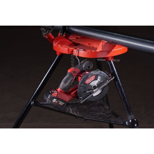 Пила дисковая аккумуляторная бесщеточная по металу MILWAUKEE M18 FMCS-502X &Oslash;150мм (ЗУ+2Х5Ач+HDкейс) 4933459193 фото